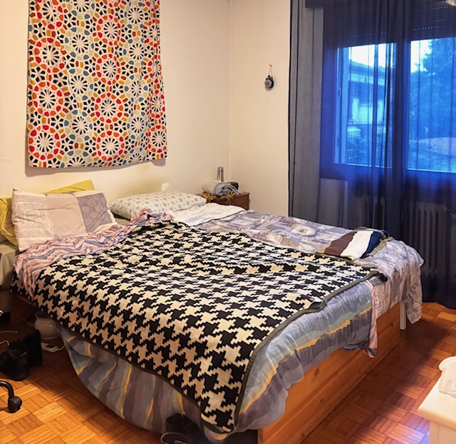 SACRO CUORE: appartamento posto al primo piano di una piccola palazzina senza ascensore. L'appart...