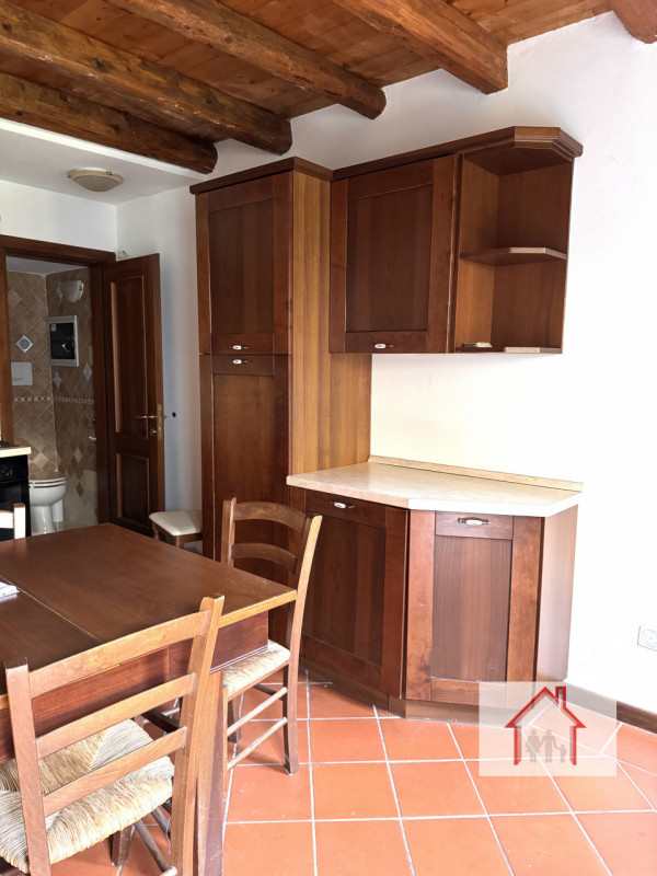 Rif: DB358
X INFO - Denis: 340. 254. 0785 
Proponiamo in vendita una splendida casa a schiera cen...
