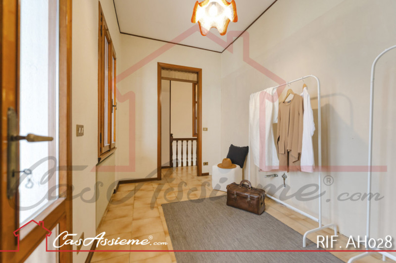 Rif. AH028
OPEN HOUSE SABATO 06/12 - ULTIME DISPONIBILITA'!!
In una zona tranquilla e immersa nel...