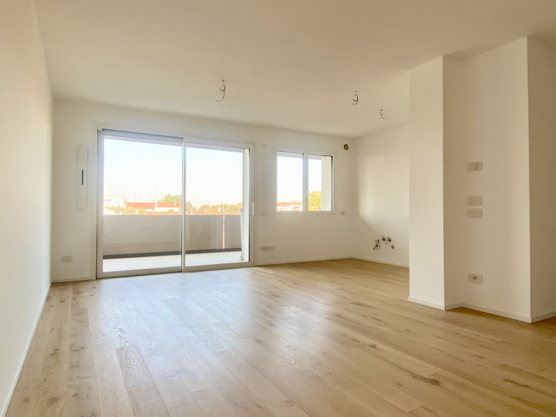 Castelfranco V.to: proponiamo alla vendita un attico di nuova realizzazione, in pronta consegna.
...