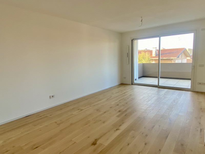 Castelfranco V.to: proponiamo alla vendita un attico di nuova realizzazione, in pronta consegna.
...