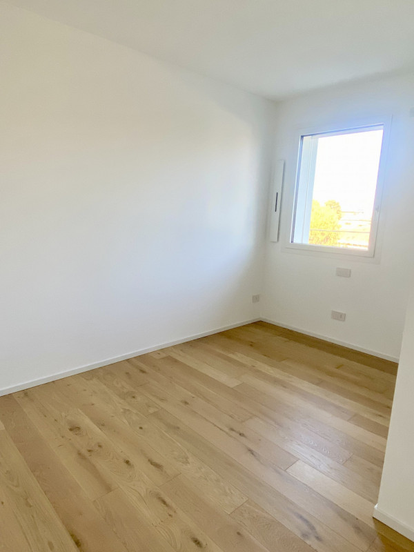 Castelfranco V.to: proponiamo alla vendita un attico di nuova realizzazione, in pronta consegna.
...