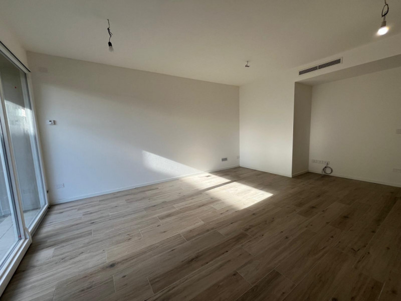 ALBIGNASEGO - FERRI: Classe A4 - Epgl,nren 3,03 Kwh/mq anno.
In piccola palazzina di sole 5 unità...