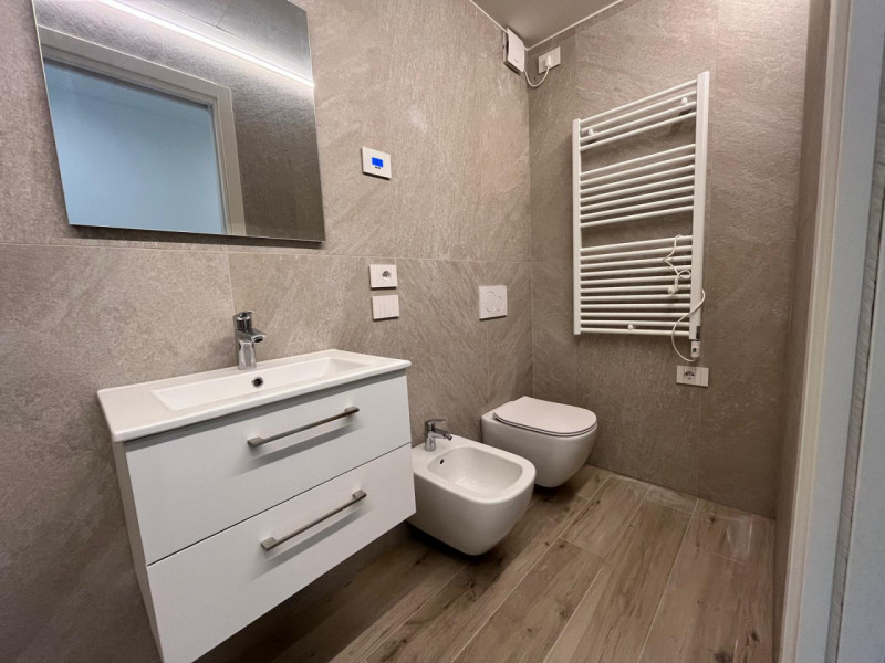 ALBIGNASEGO - FERRI: Classe A4 - Epgl,nren 3,03 Kwh/mq anno.
In piccola palazzina di sole 5 unità...