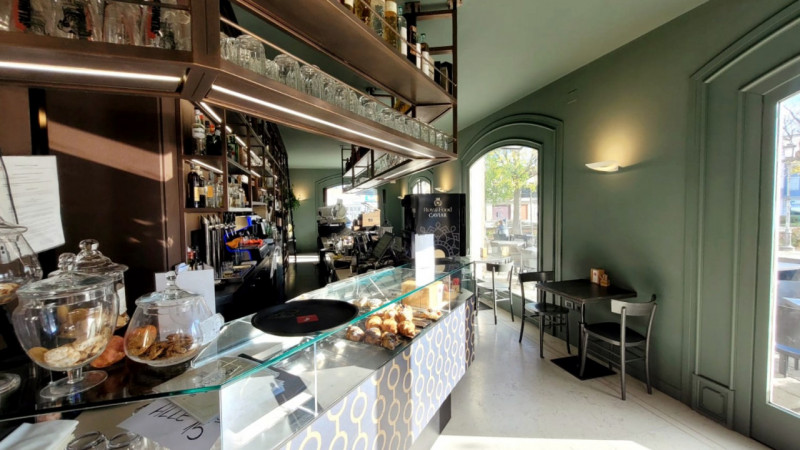 STAI CERCANDO UN BAR GIA’ AVVIATO IN UNA POSIZIONE STREPITOSA?!

Ho qui quello che ti serve!
Ci t...