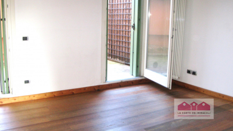 VICENZA FRONTE PORTA SANTA CROCE: IN PALAZZINA DI SOLE 6 UNITÀ, POSTO AL PRIMO PIANO, GRAZIOSISSI...