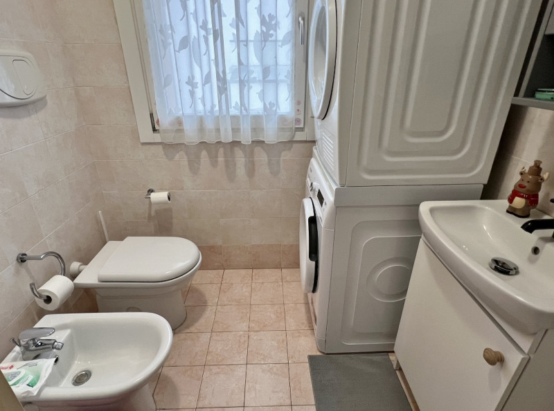 APPARTAMENTO TRICAMERE CON TRE TERRAZZE E GARAGE DOPPIO IN VENDITA A VICENZA OVEST - ZONA FERROVI...