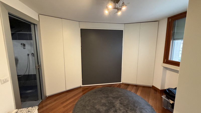 Proponiamo in vendita un esclusivo appartamento bilocale di circa 60 mq nella prestigiosa zona St...