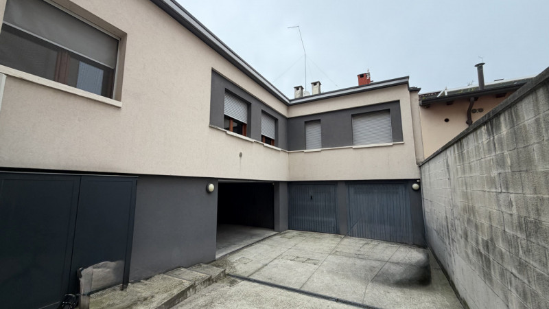 Proponiamo in vendita un esclusivo appartamento bilocale di circa 60 mq nella prestigiosa zona St...