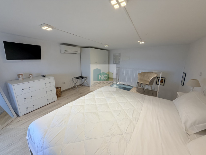 Scopri un angolo di paradiso a Forio, in pieno centro e a pochi passi dal porto. Ti presentiamo u...