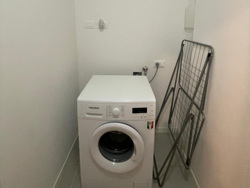 ZONA FERROVIERI– BILOCALE PIANO TERRA 

Moderno bilocale situato nel cuore della zona Ferrovieri,...