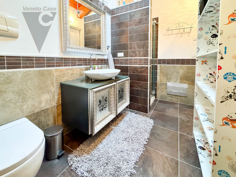 NOVENTA PADOVANA - APPARTAMENTO DUPLEX IN AFFITTO
Proponiamo in affitto splendido appartamento du...