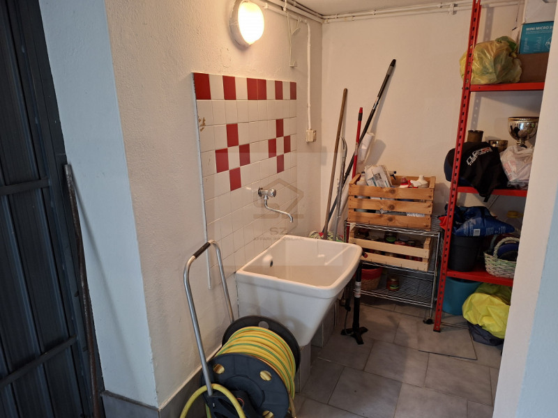 PADOVA-MADONNA PELLEGRINA 

In zona Madonna Pellegrina, a pochi minuti dal centro città e comodis...