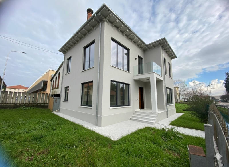 Residenza d'Epoca Esclusiva a Grumolo delle Abbadesse (VICENZA)

Un'opportunità rara per dare vit...