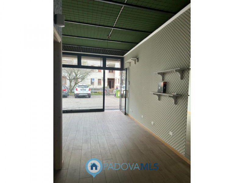 Immobile in esclusiva al Gruppo Padova MLS 

In una posizione strategica, nel centro pulsante di ...