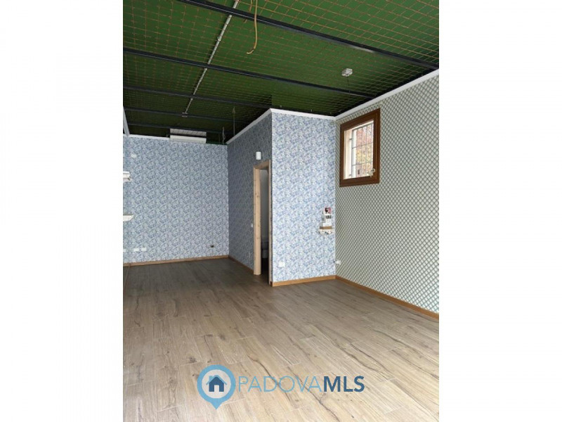 Immobile in esclusiva al Gruppo Padova MLS 

In una posizione strategica, nel centro pulsante di ...