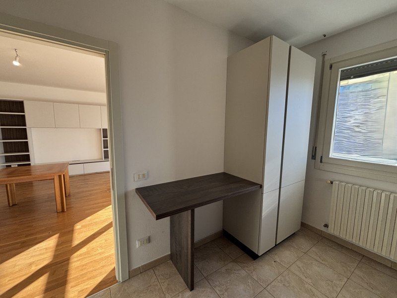 A CONSELVE APPARTAMENTO IN LOCAZIONE !!!, COMODISSIMO, AL PIANO SECONDO CON ASCENSORE !!! 

Sono ...