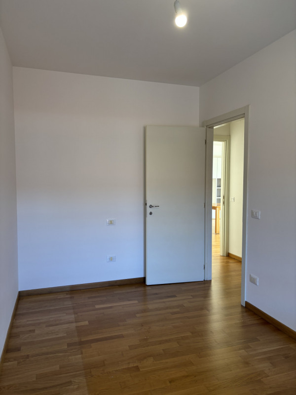 A CONSELVE APPARTAMENTO IN LOCAZIONE !!!, COMODISSIMO, AL PIANO SECONDO CON ASCENSORE !!! 

Sono ...