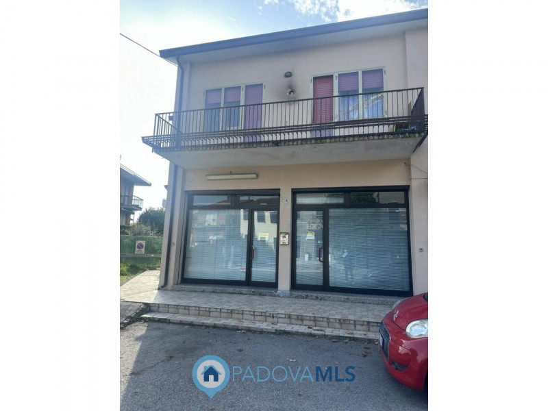 mmobile in esclusiva al Gruppo Padova MLS 

Ottimo negozio fronte strada in via Fornaci a Padova ...