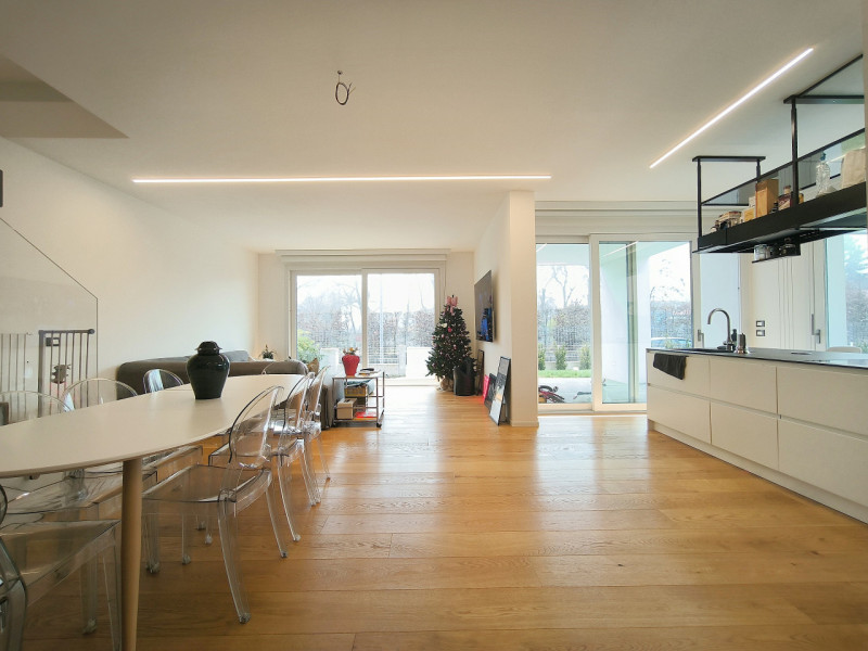 A Silea, in posizione privilegiata a pochi passi dalla suggestiva Restera e comodissima a tutti i...