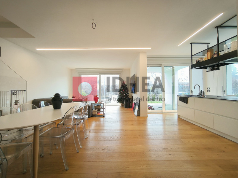 A Silea, in posizione privilegiata a pochi passi dalla suggestiva Restera e comodissima a tutti i...