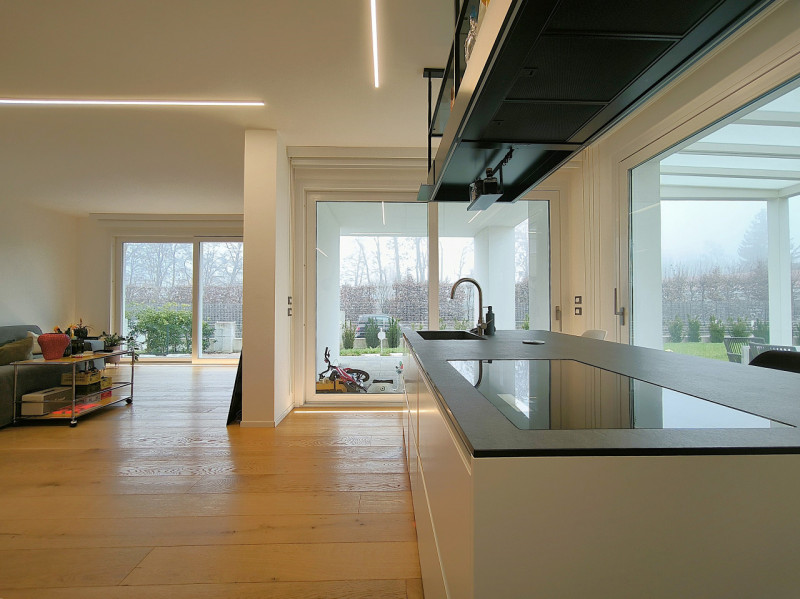 A Silea, in posizione privilegiata a pochi passi dalla suggestiva Restera e comodissima a tutti i...