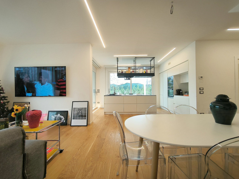 A Silea, in posizione privilegiata a pochi passi dalla suggestiva Restera e comodissima a tutti i...