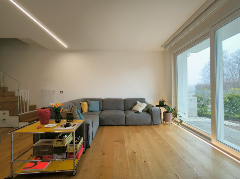 A Silea, in posizione privilegiata a pochi passi dalla suggestiva Restera e comodissima a tutti i...