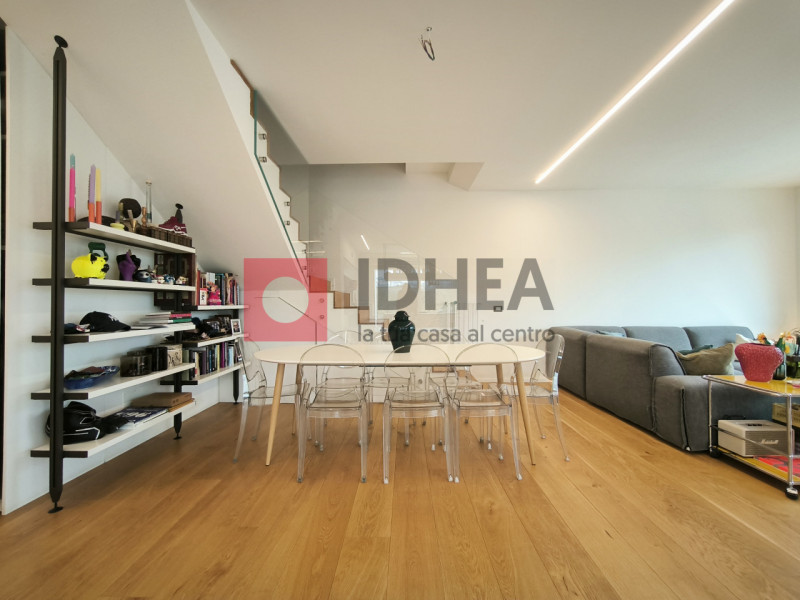 A Silea, in posizione privilegiata a pochi passi dalla suggestiva Restera e comodissima a tutti i...