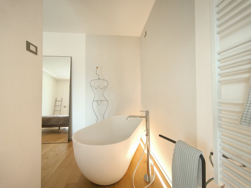 A Silea, in posizione privilegiata a pochi passi dalla suggestiva Restera e comodissima a tutti i...