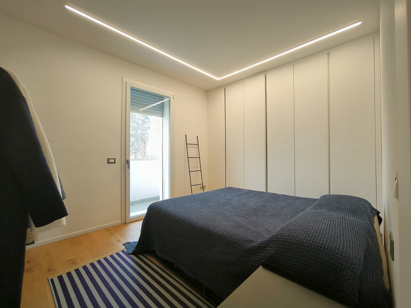 A Silea, in posizione privilegiata a pochi passi dalla suggestiva Restera e comodissima a tutti i...