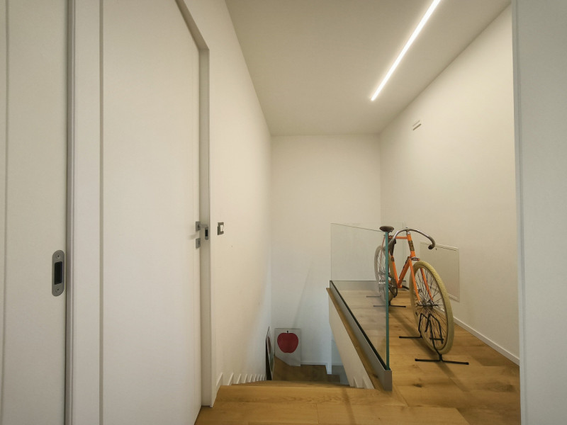 A Silea, in posizione privilegiata a pochi passi dalla suggestiva Restera e comodissima a tutti i...