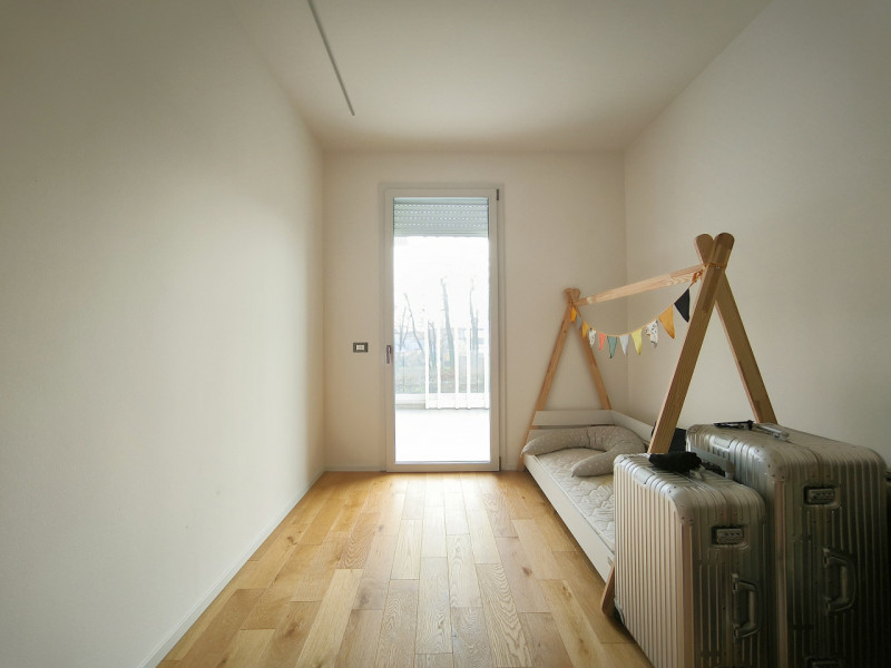 A Silea, in posizione privilegiata a pochi passi dalla suggestiva Restera e comodissima a tutti i...