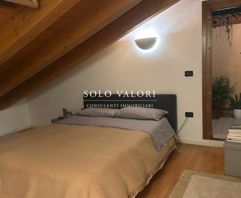 Rif. A905 (per info 392 6956333 Nada - 338 9387816 Matteo)

Duplex situato in frazione di Vedelag...