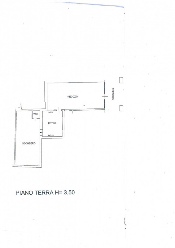 centro storico di padova  adiacente piazzae su zona di forte passaggio vendesi negozio  con retro...