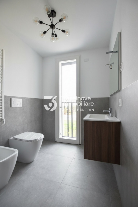 (Per INFO Feltrin ing. Gianni 3288349492) Proponiamo in vendita nuovo appartamento al primo piano...