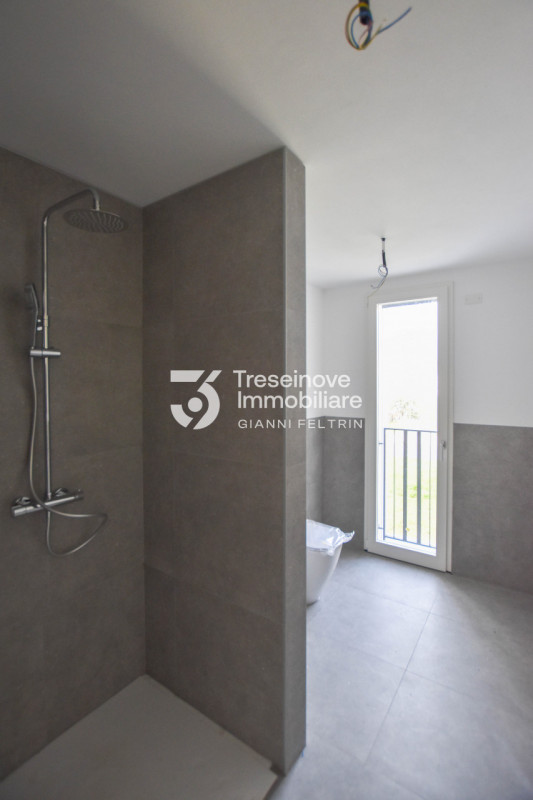 (Per INFO Feltrin ing. Gianni 3288349492) Proponiamo in vendita nuovo appartamento al primo piano...