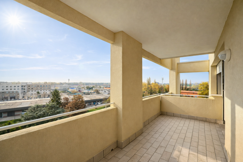 Al sesto piano di un moderno contesto residenziale, luminoso appartamento con vista aperta sul ve...