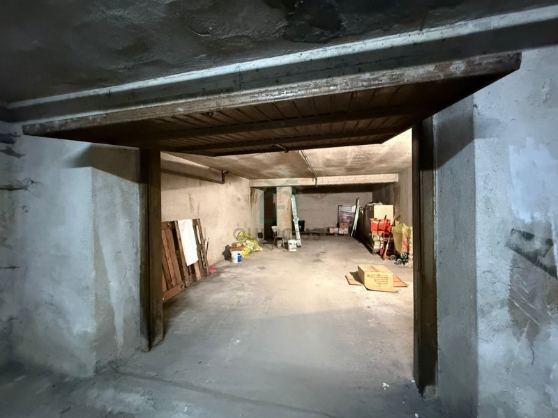 garage-Box-posto auto in Vendita a Caldiero