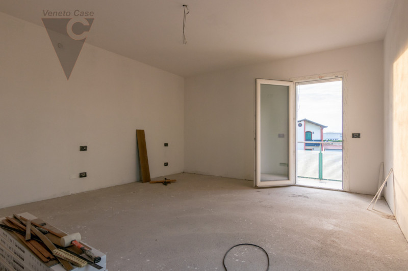 Fra Rio e Voltabarozzo su grande lotto di circa 1200 mq. mezza bifamiliare NUOVA dalle generose d...