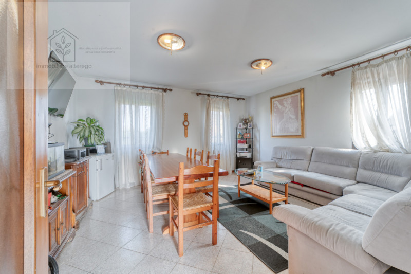 Nel comune di Piove di Sacco, in una delle zone più tranquille come la località Corte, proponiamo...