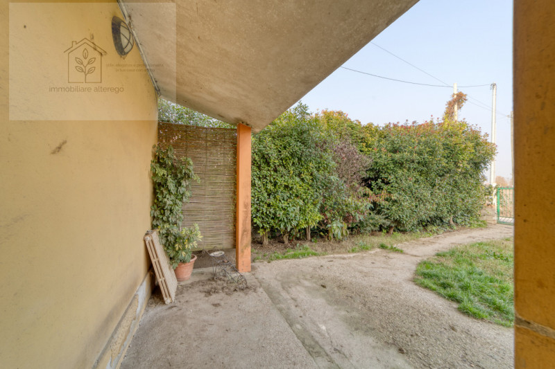 Nel comune di Piove di Sacco, in una delle zone più tranquille come la località Corte, proponiamo...