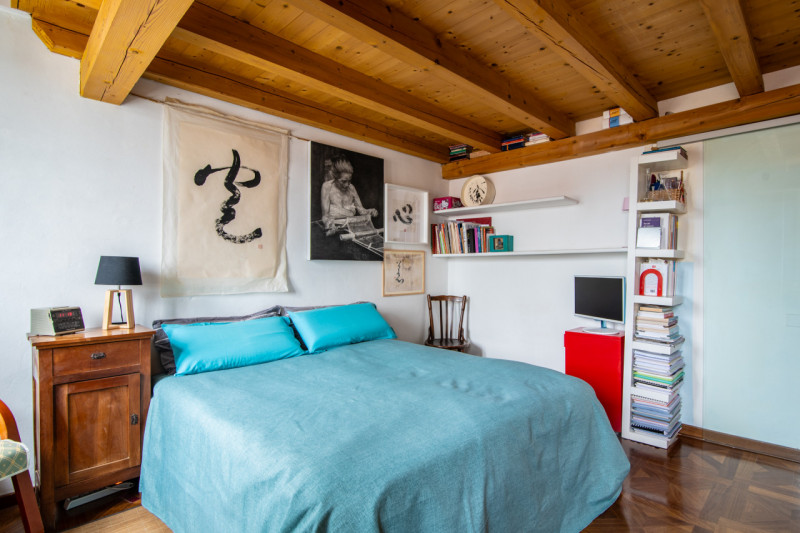 Nel cuore della rinomata zona Sant’Osvaldo a Padova, proponiamo in vendita appartamento in bifami...