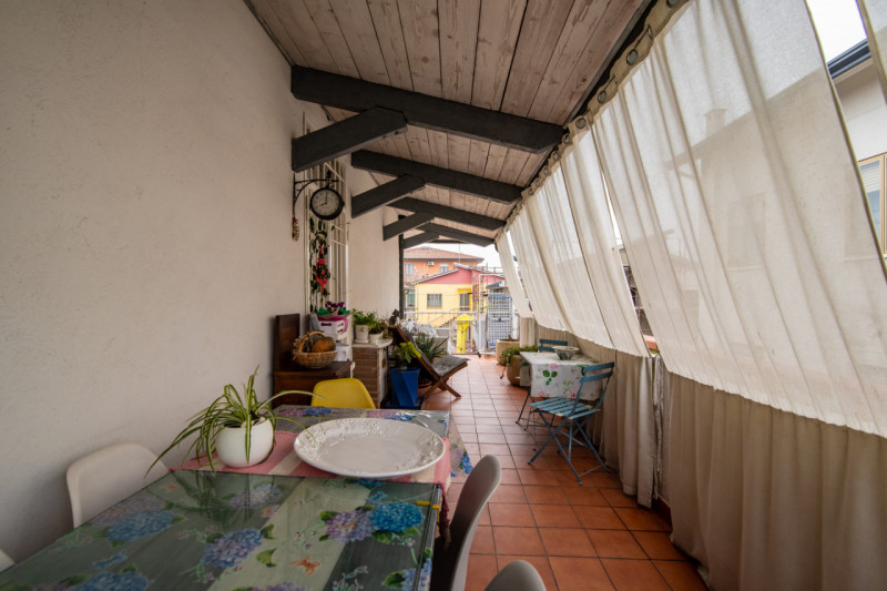 Nel cuore della rinomata zona Sant’Osvaldo a Padova, proponiamo in vendita appartamento in bifami...