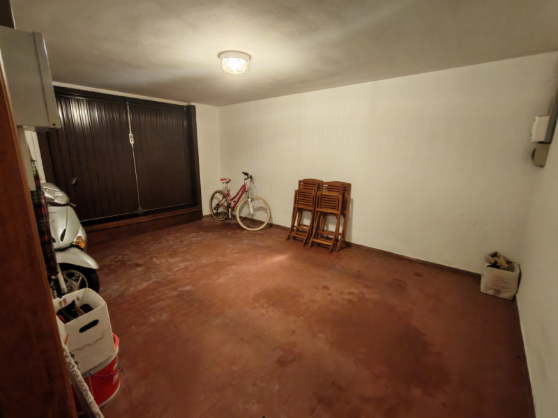 Vendesi :
Al Lido di Venezia, nella zona di Ca’ Bianca di fronte alla chiesa di San Ignazio, l’im...