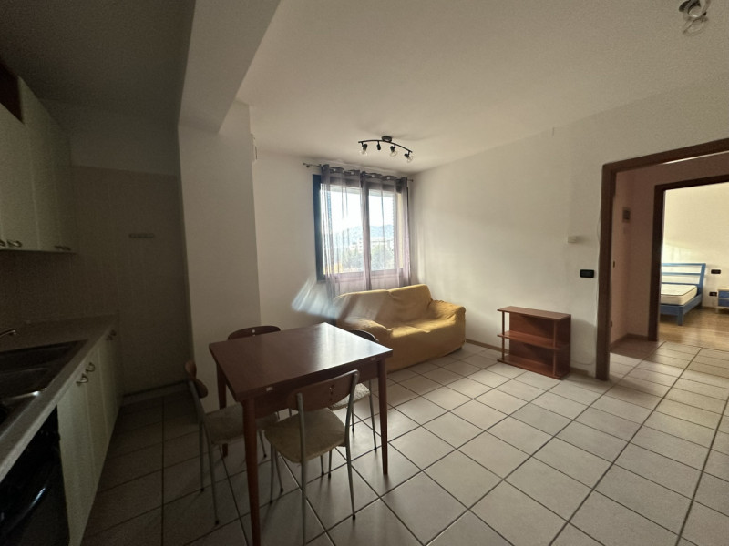 OTTIMO BILOCALE VICINO ALLA STAZIONE DI MONTEGROTTO VENDESI 

Immobile in esclusiva al Gruppo Pad...