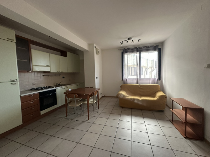 OTTIMO BILOCALE VICINO ALLA STAZIONE DI MONTEGROTTO VENDESI 

Immobile in esclusiva al Gruppo Pad...