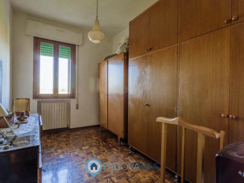 Immobile in esclusiva al Gruppo Padova MLS
In una tranquilla zona di campagna ad Agna, non distan...