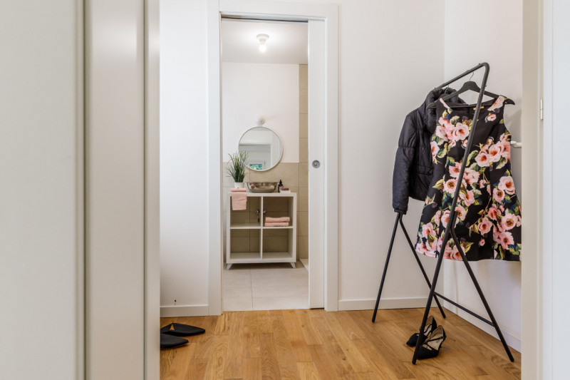 TI INVITIAMO A VISITARE PRIMA IL VIRTUL TOUR 3D DELL'APPARTAMENTO.
COSI' POTRAI VISITARLO SOLO SE...