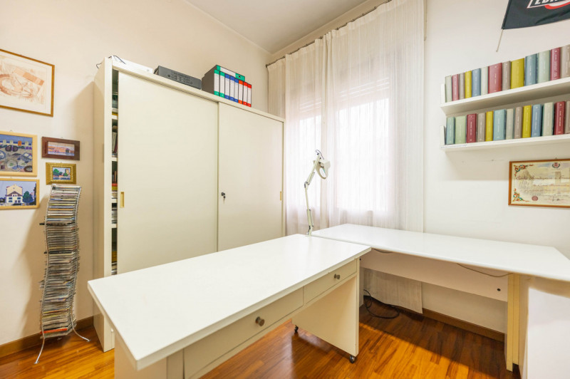 Ad un passo dalle mura cittadine, in un contesto esclusivo e prestigioso, PORZIONE DI BIFAMILIARE...